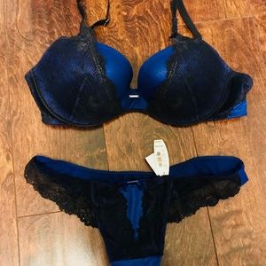 Victoria’s Secret bra and panty set 34D/medium